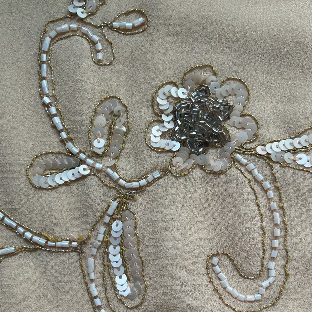 F21 blush metallic beaded embroidered sequin and beaded crop top small - Picture 4 of 6